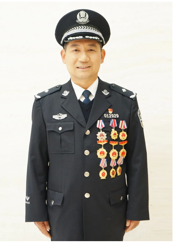 张保国:生死线上的排爆尖兵,愿为初心付此生